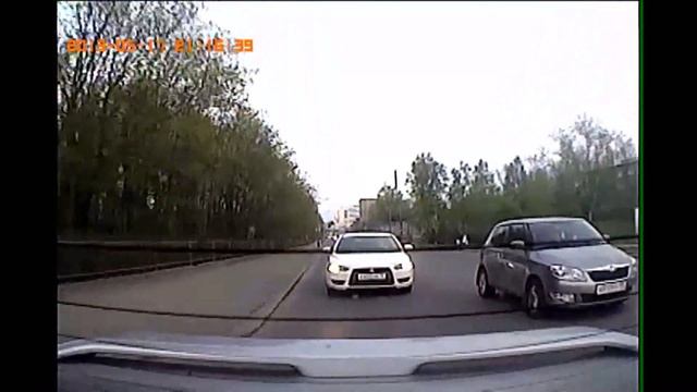 Пируэт на Правде (Шкода Митсуба) смотреть онлайн