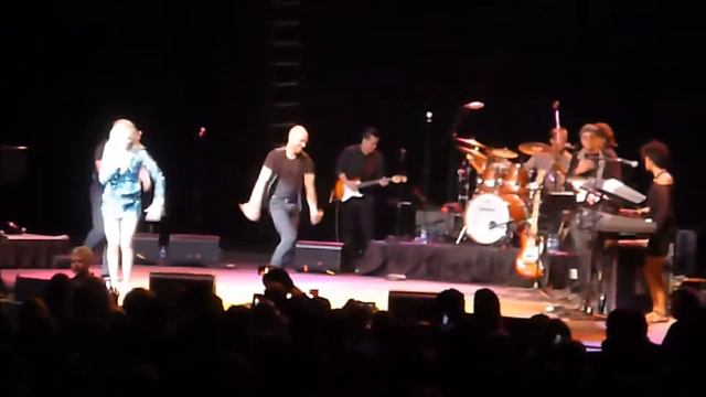 "Electric Youth" by Debbie Gibson смотреть онлайн