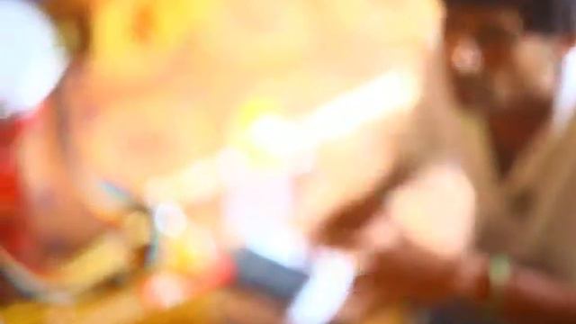 поет наш индийский друг из Хампи смотреть онлайн