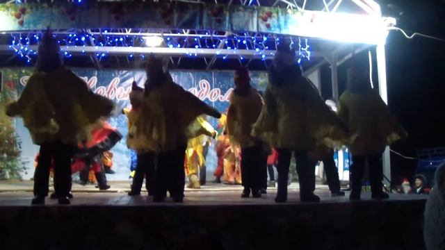 «ПАРАД ДЕДОВ МОРОЗОВ, СНЕГУРОЧЕК И СКАЗОЧНЫХ ПЕРСОНАЖЕЙ» смотреть онлайн