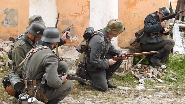 Военно-историческая реконструкция боя "В мае 45-го года" (09.05.2017) - часть2 смотреть онлайн