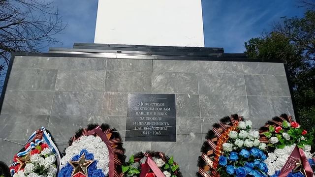 Елец. Братская могила на старом городском кладбище смотреть онлайн