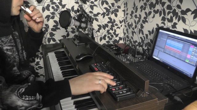 KORG nanoKONTROL2 миди контроллер с midi клавиатурой и электрогитарой смотреть онлайн
