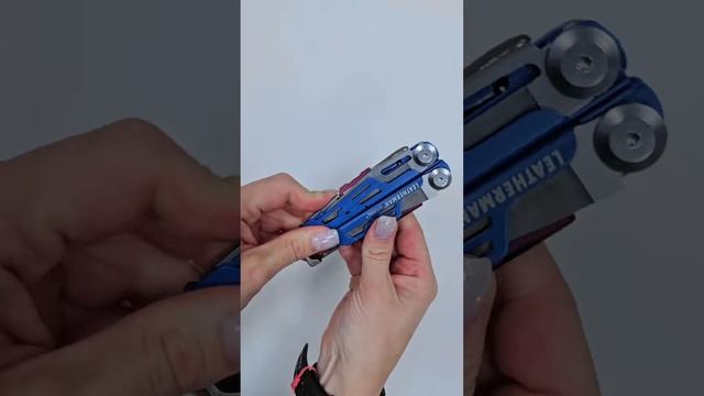 Мультитул Leatherman Signal смотреть онлайн