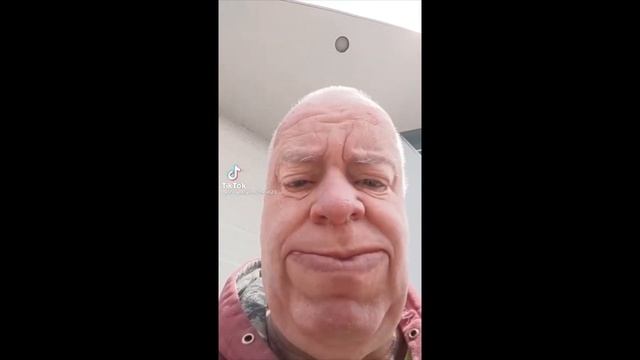 guy speaking roblox horror music смотреть онлайн