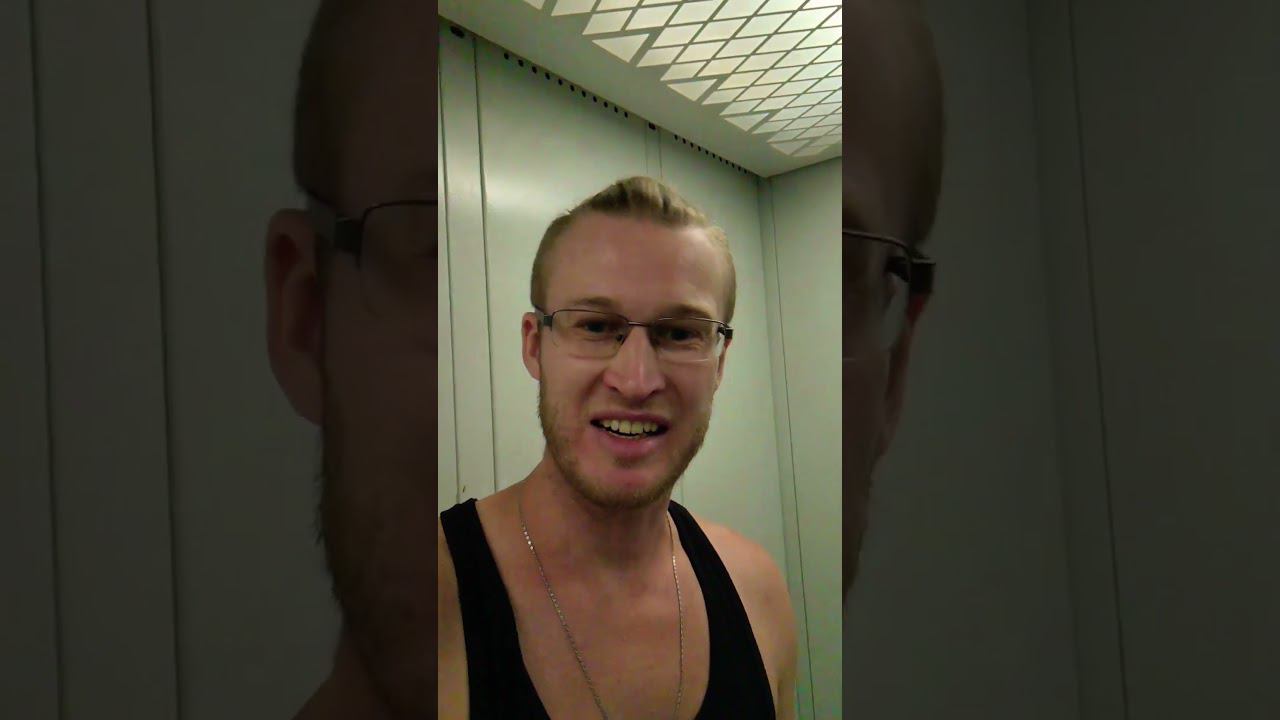 у нас праздник животиков #shorts смотреть онлайн