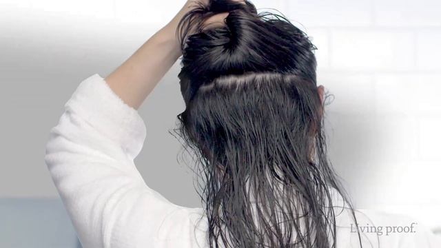 How to use Living Proof Restore Dry Scalp Treatment смотреть онлайн