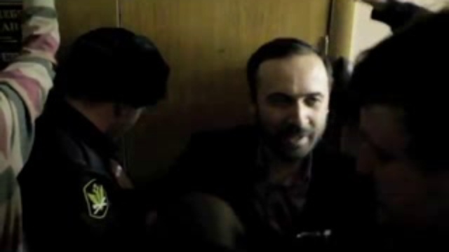 Депутат ГосДумы и журналисты прорываются в суде к С.Удальцов смотреть онлайн