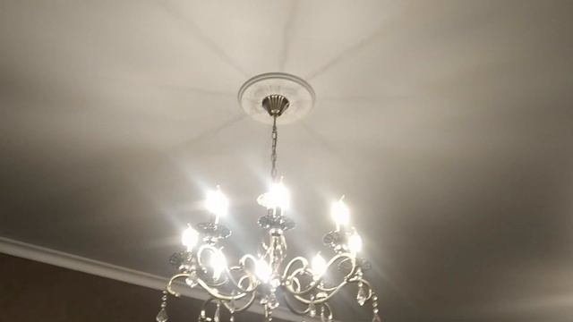 Ремонт натяжного потолка. Порвался возле люстры. смотреть онлайн