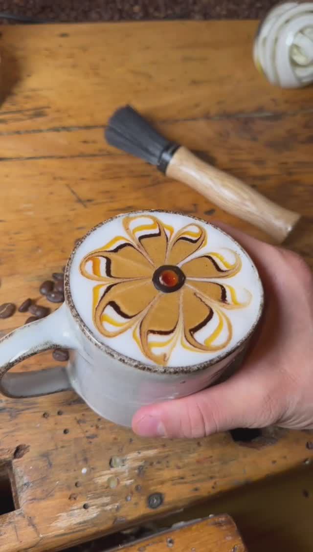 Как быстро сделать красивый латте арт?