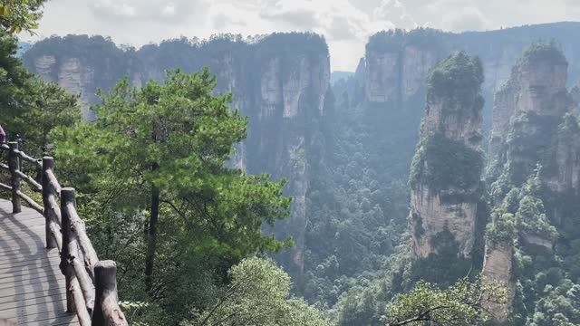 Китай    Чжанцзяцзе октябрь 2023