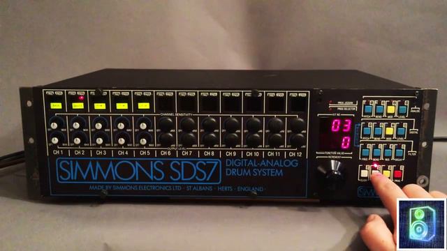 Simmons SDS 7 Analog Drum Machine Review and Tutorial смотреть онлайн