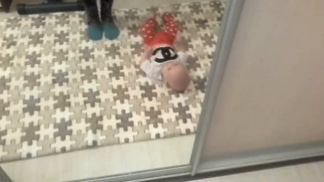 Тренировка вместе с мамой! Диане 4 месяца смотреть онлайн