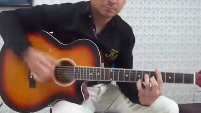 while my guitar gently weeps' на гитаре смотреть онлайн