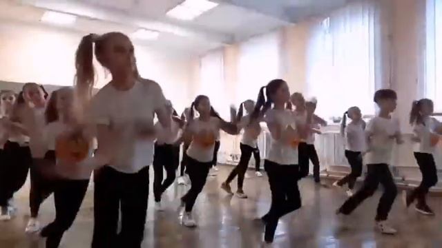 Поздравления с 8 марта Улыбка смотреть онлайн