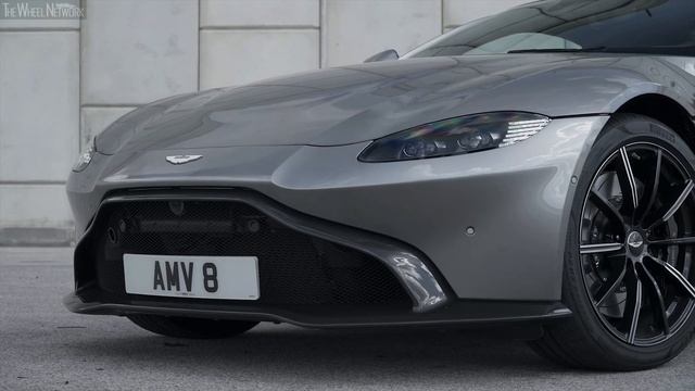 2019 Aston Martin Vantage - Driving, Interior & Exterior | Tungsten Silver смотреть онлайн