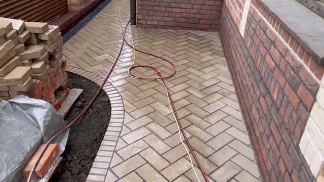 Уникальное благоустройство клинкером, под 45, без бордюров на TDM с водонепроницаемой затиркой. смотреть онлайн