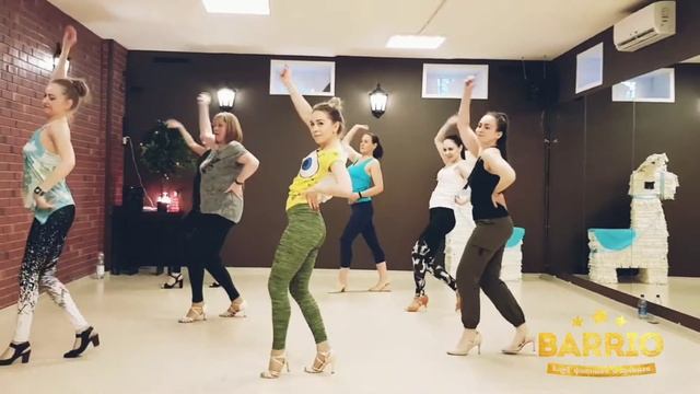 Женский стиль: сальса с Мари, Баррио смотреть онлайн