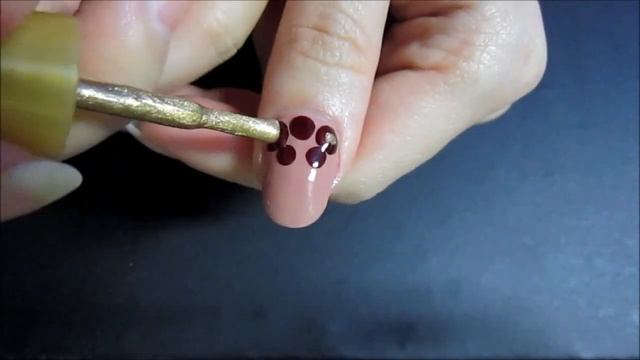 Простой рисунок на ногтях.Бантик смотреть онлайн