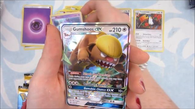 Opening a Pokemon Sun and Moon Lunala Elite Trainer Box! Pokemon Trading Card Game PTCG смотреть онлайн