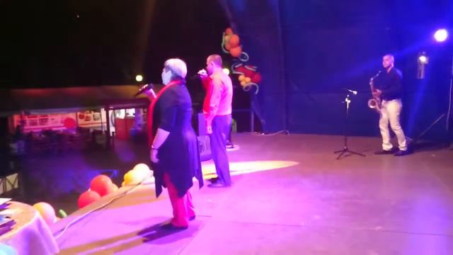 Дуэт Триумф:Ветровы Евгений и Елена. Там, где клен шумит... смотреть онлайн