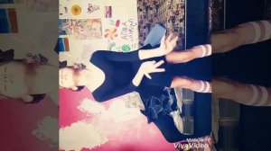 Танцует дома #клеводевочкатанцует)