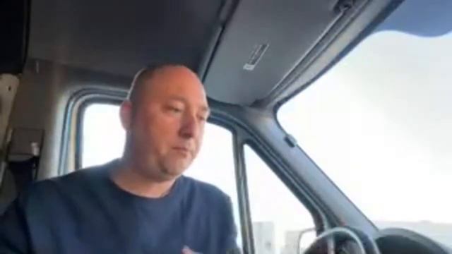 Сколько получают дальнобойщики спринтеров и траков в Америке? Жду загрузку и отвечаю на вопросы смотреть онлайн