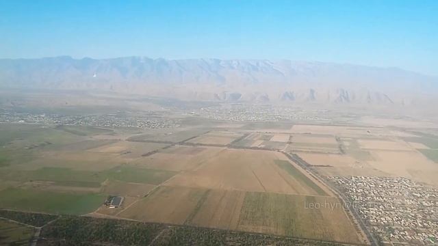 Flying on a Boeing 737 landing in Ashgabat. Turkmenistan airlines смотреть онлайн