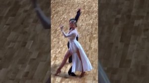 оцените Новый образ Полины и Руслана ????