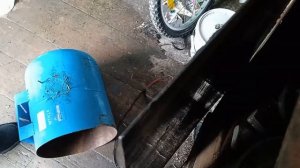 Изготовление и Тест Коптильни Из Расширительного Бака На 10 Литров.