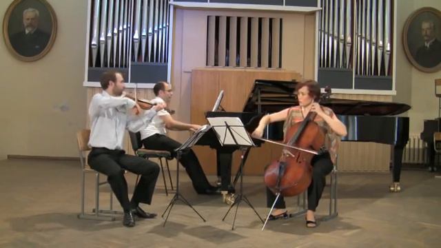 Schubert Piano Trio op 100 Andante con moto смотреть онлайн