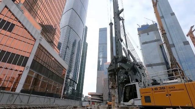 Буровые установки LB 28 и LB 36 на строительной площадке в Москва-сити - LIEBHERR RUSSLAND