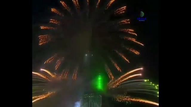 Dubai recibió con fuegos artificiales al 2021 смотреть онлайн