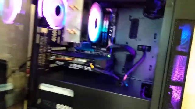 Корпус mATX Aerocool Atomic-G-BK-v1 настоящее стекло на боковой панели. смотреть онлайн