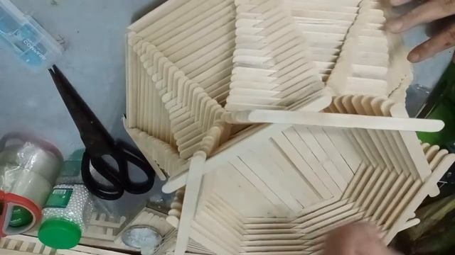 Сделайте палочки для мороженого в корзину для хранения фруктов для мамы смотреть онлайн