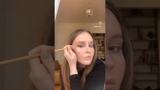 Макияж «из того, что было» или как использовать жидкие тени и на глазах и на губах одновременно?? смотреть онлайн