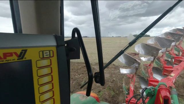 Вспашка пятикорпусным  плугом #Unia Ibis XXLS / Ploughing The Grass Field 2021