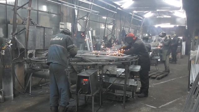 Проверяем на прочность теплицы и узнаем как выглядит производство теплиц изнутри смотреть онлайн