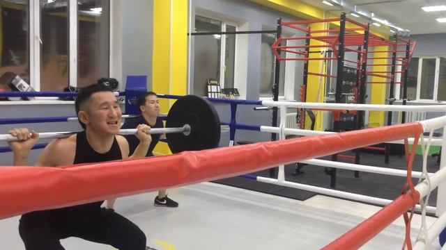 Пашем по полной, чтоб совесть в выходные не мучала. puncher_ykt. VLOG#6 смотреть онлайн