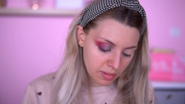 Sleeping Beauty Aurora palette!.. Testing essence Disney princess makeup ? first impressions смотреть онлайн