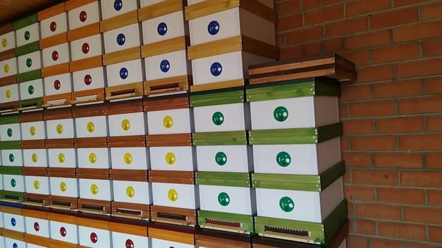 Прицеп для пчел. Улья из сендвича. смотреть онлайн