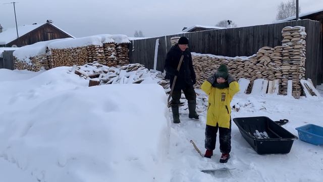 Как в деревне без работы…// смотреть онлайн