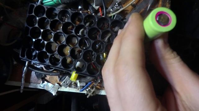 КАК ПАЯТЬ БЕЗ ПЕРЕГРЕВА ЛИТИЕВЫЕ АККУМУЛЯТОРЫ 18650 смотреть онлайн