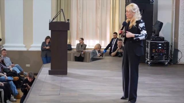 Мизулиной задали вопрос - "когда она сядет" | Люди Dобра всё смелее смотреть онлайн