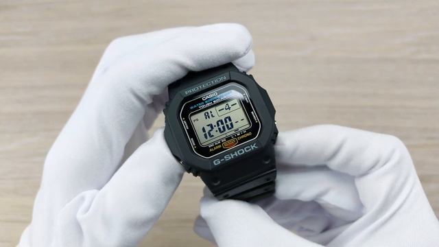 Возрождённые прямоугольные G-SHOCK / Casio G-5600UE-1E смотреть онлайн