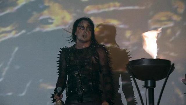 Cradle Of Filth - Born In A Burial Gown Live In Stockholm 2002