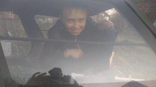 ЧТО РОДИТЕЛИ В МАШИНЕ ЗАБЫЛИ. смотреть онлайн