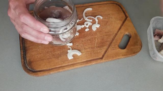 Как Мариновать Селедку, ВКУСНЕЙШАЯ Маринованная Селедка смотреть онлайн