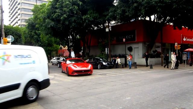 Ferrari FF, F12 Berlinetta & 458 Italia - México DF смотреть онлайн