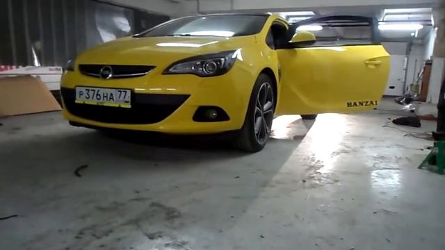 Подсветка многоцветной светодиодной лентой Astra GTC смотреть онлайн